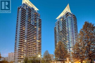 Building Photo - 33 Elm Dr W