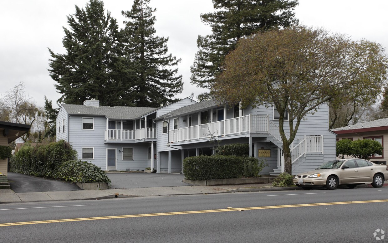 Foto principal - 2131 Jefferson St