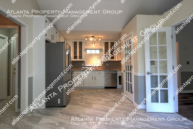 Building Photo - 913 River Glen Place