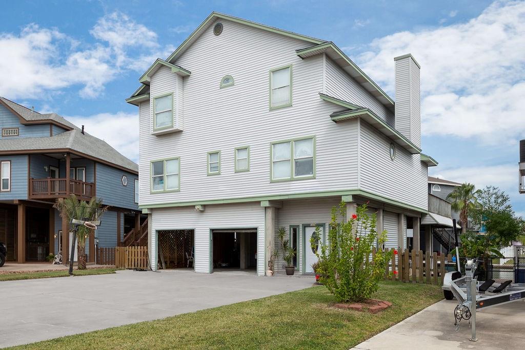 1114 Moorea St, Tiki Island, TX 77554 House Rental in Tiki Island, TX