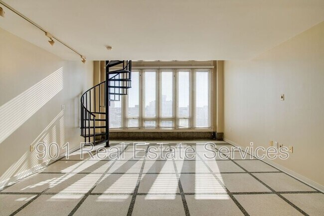 Foto del edificio - 66 Monroe Ave