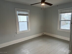 Building Photo - 143 Wesley Ave