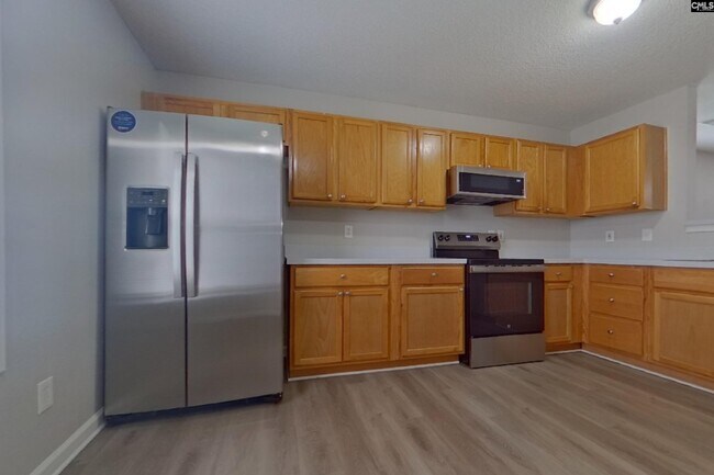 Building Photo - 404 Castle Ridge Dr