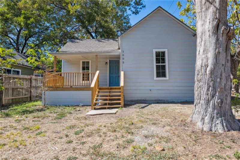 Primary Photo - 1002 S 2nd St