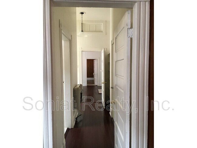 Foto del edificio - 311 S Scott St