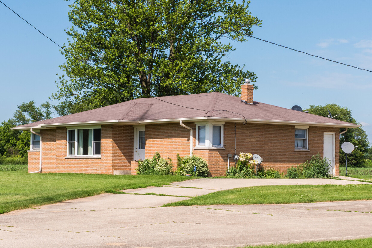 Primary Photo - 23484 Larson Rd