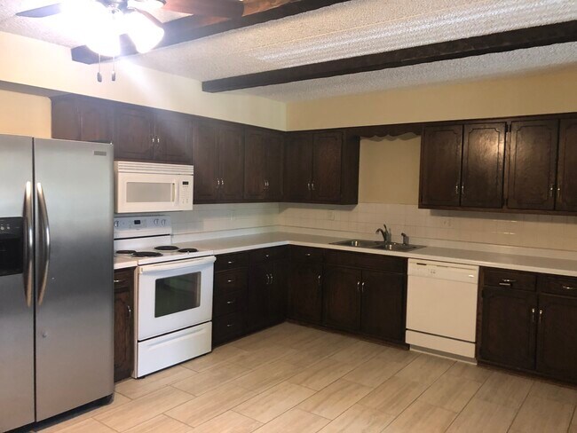 Foto del edificio - 304 4th St S