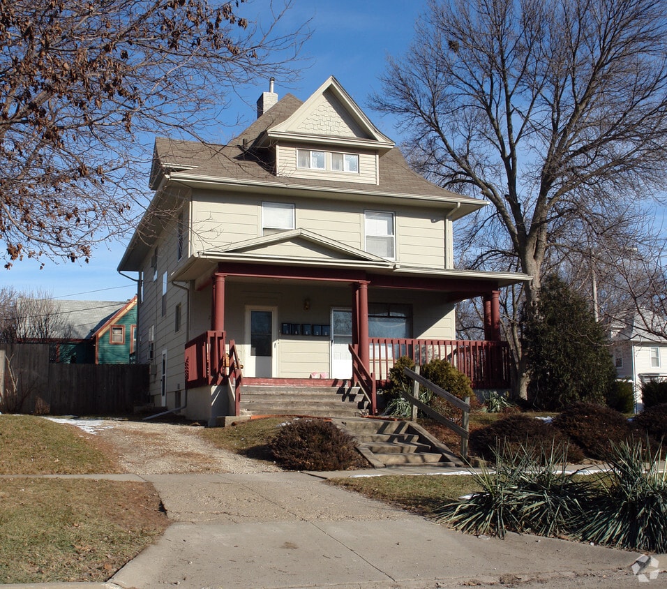 Primary Photo - 2303 Carpenter Ave