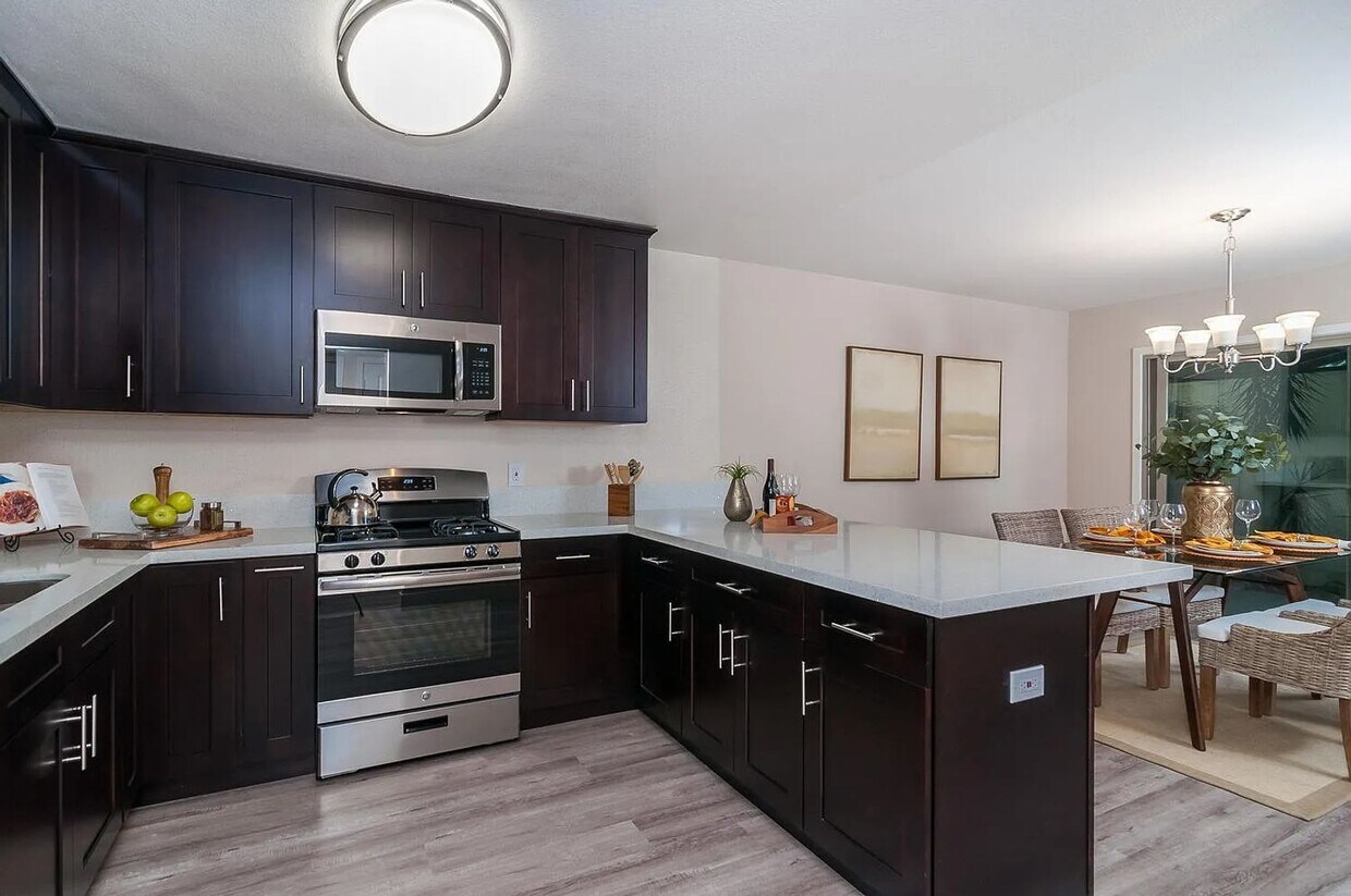 4 Bedrooms and 2.5 baths! Modern upgrades... - 4 Bedrooms and 2.5 baths!  Modern upgrades...