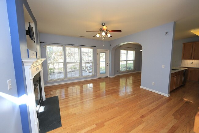 Building Photo - Upgraded 3 Bedroom Home in Desirable NW Ra...
