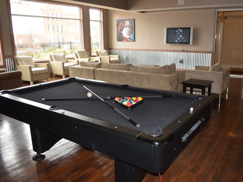 billards - 1903 N Lincoln Ave
