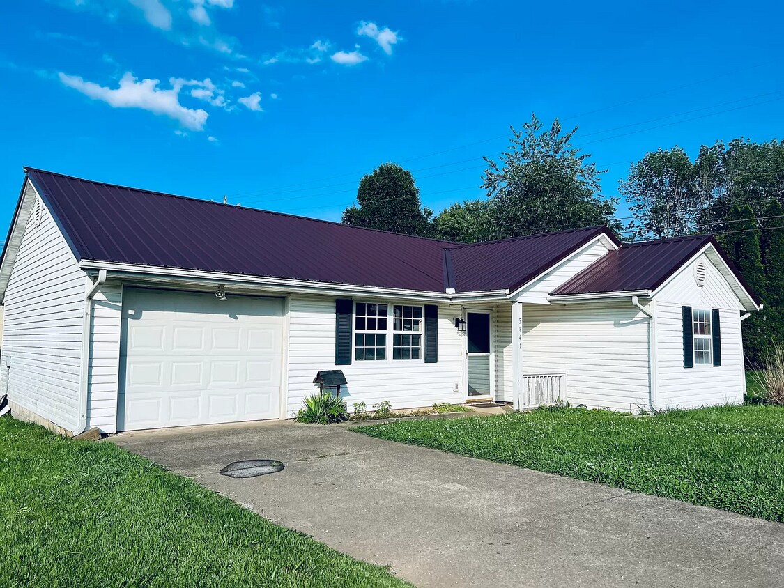 Primary Photo - 5441 Scenic Vista Dr