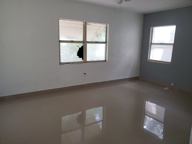 Foto del edificio - 11310 NE 13th Ave