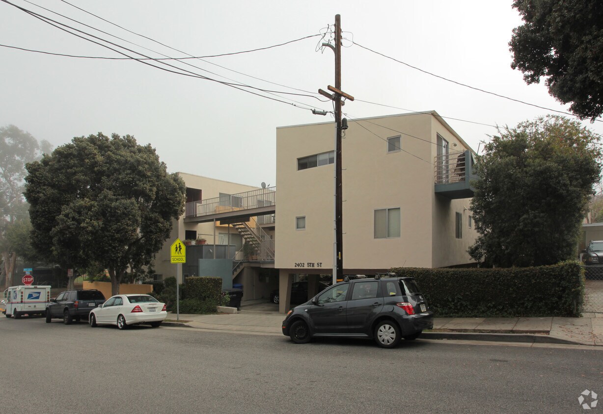 Foto del edificio - 2402 5th St