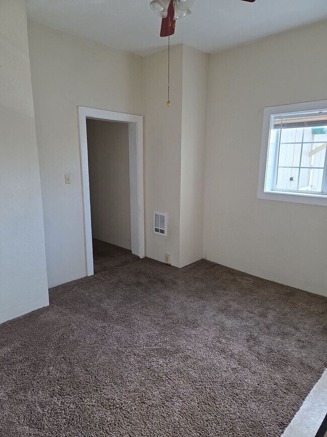 Foto del edificio - 206 Ketchum St E