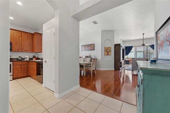 Foto del edificio - 3180 Stonehurst Cir