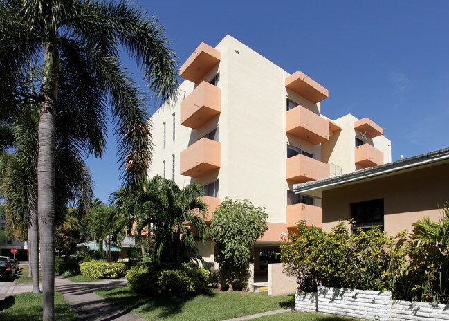 Foto del edificio - 227 Antiquera Ave