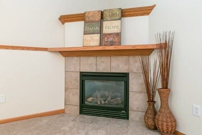 Living Room - 876 Boston Way
