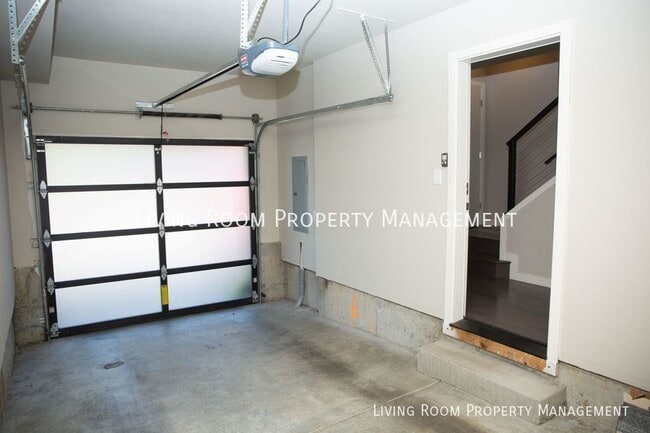 Foto del edificio - 736 N Webster St