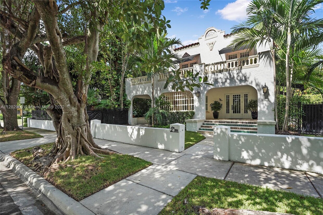 Foto principal - 1004 SW 16th Ave