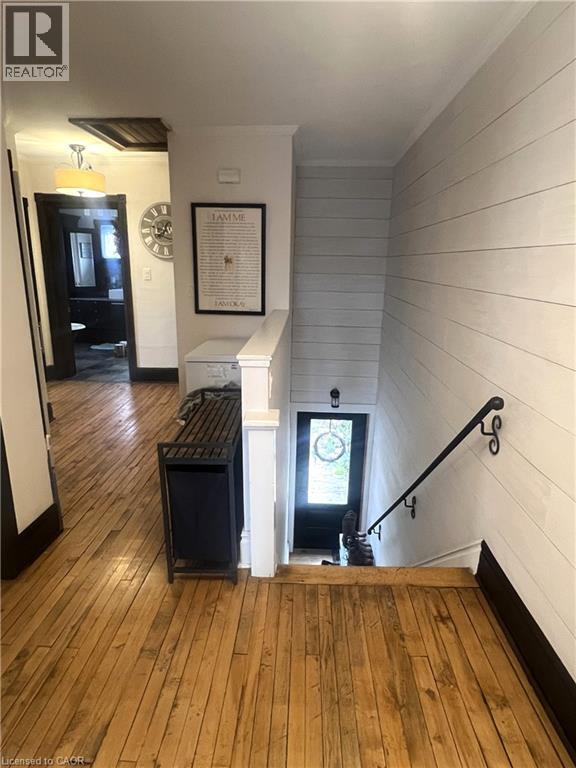 Photo du bâtiment - 51 Woodstock St S