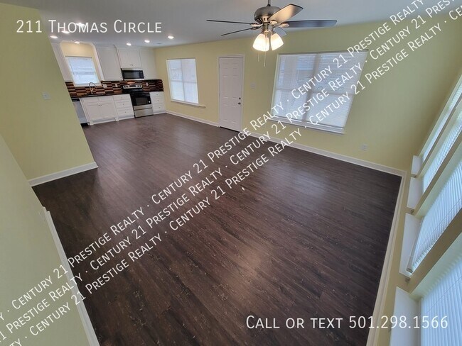 Foto del edificio - 211 Thomas Cir