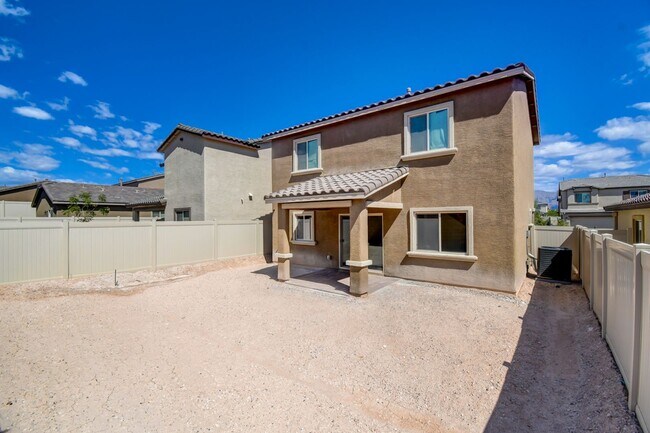 Foto del edificio - 1705 Cowboy Path Ave