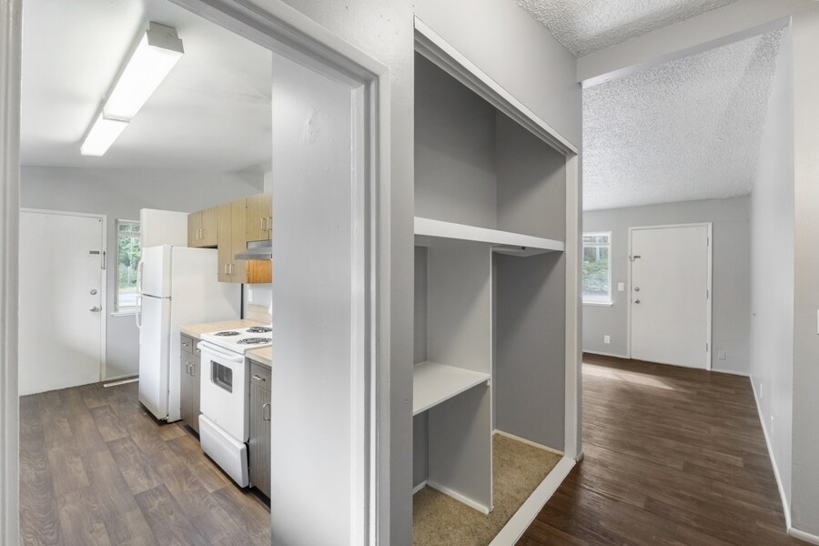 Lala Rasheed Unit 12737 Lala Cove Ln Se Unit 1, Olalla, WA 98359 - Room for Rent in ...