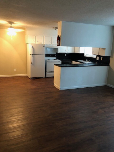 Foto principal - 501 Westlawn Dr