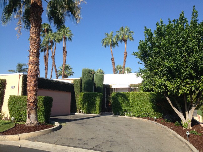 Foto del edificio - 47041 Arcadia Ln