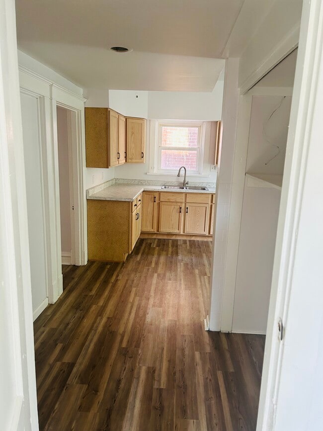 Building Photo - 4701 Labadie Ave