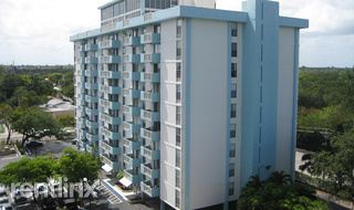 Foto del edificio - 1600 NE 135th St