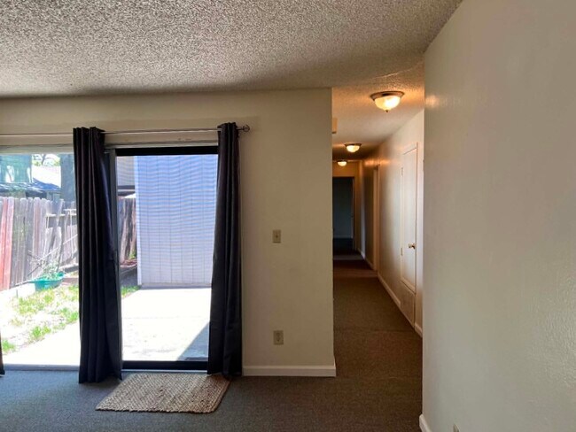 Foto del edificio - 2136 Union Ave