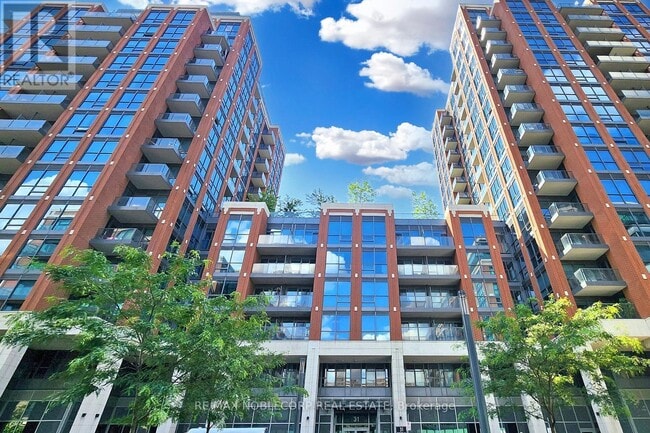 Building Photo - 31 Tippett Rd