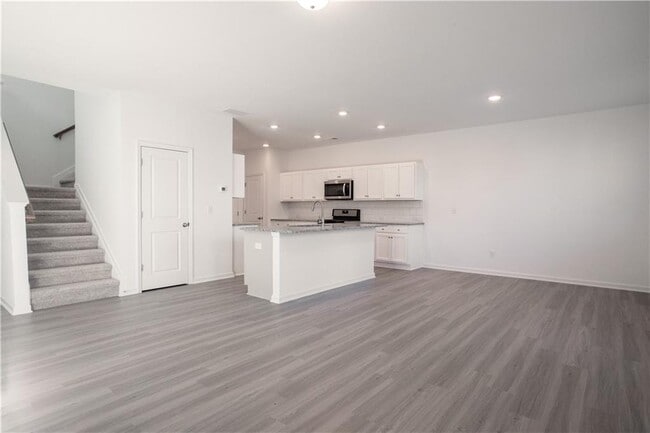 Building Photo - 5935 Osgood Pl