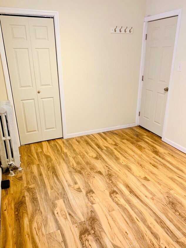 Foto principal - 54 Dubois Ave