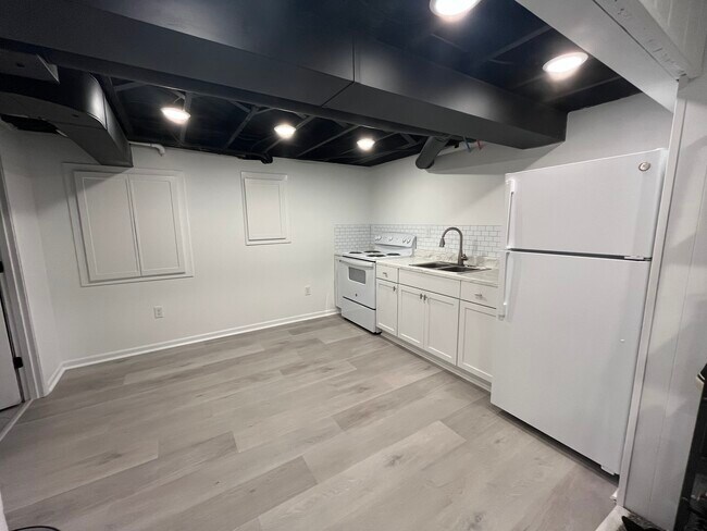 Foto del edificio - 512 63rd Ave NE