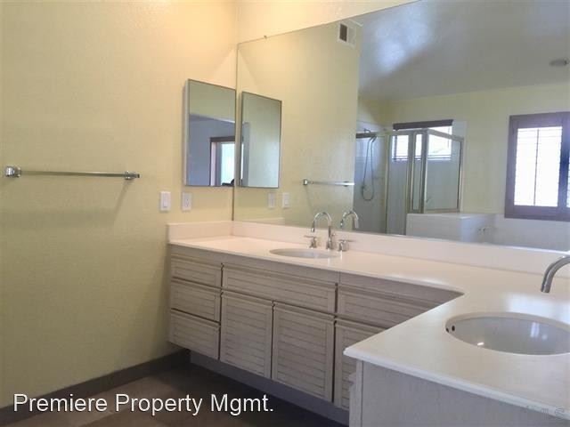 Building Photo - 5 br, 3 bath House - 13672 Quiet Hills Dr