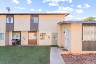 Building Photo - 233 N 18th St