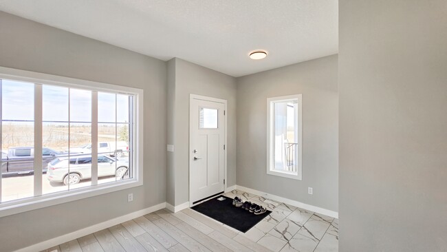 Building Photo - 10005 Huxbury Dr NE