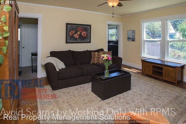 Building Photo - 3 br, 2 bath House - 6806 N Concord Ave