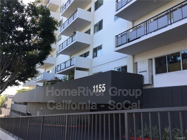 Foto del edificio - 1155 N La Cienega Blvd