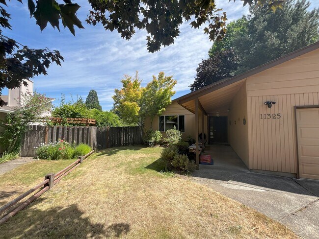 Foto del edificio - Charming 3-Bedroom Home in Cul-de-Sac with...
