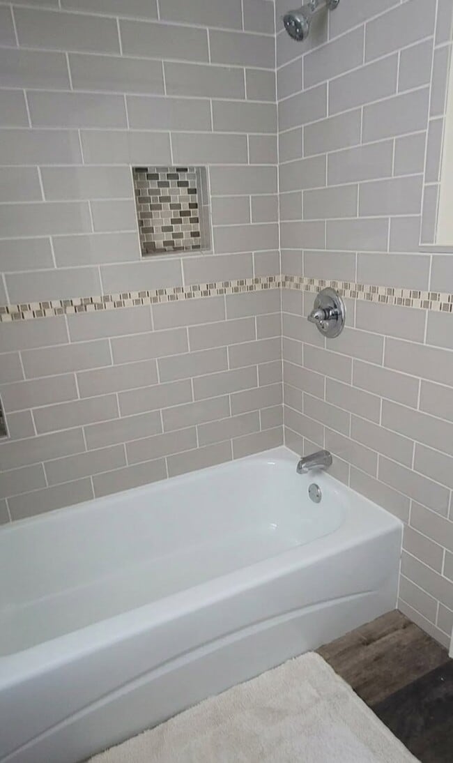 Photo - 351 Hamilton Ave (Trenton, NJ) Apartment