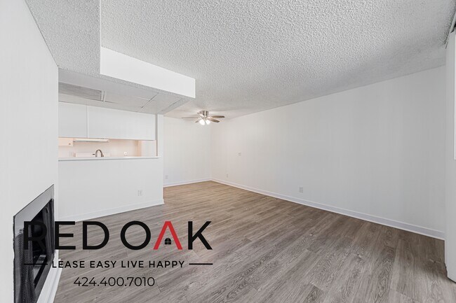 Foto del edificio - 8309 Cedros Ave