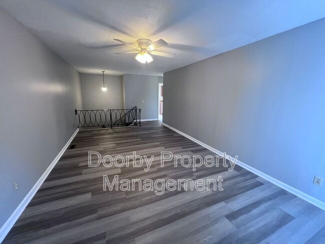 Building Photo - 4000 Lara Ln