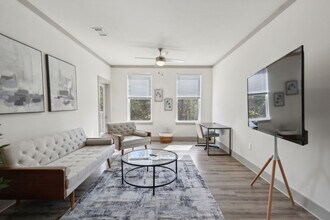 Building Photo - 1130 Scenic Loop Way