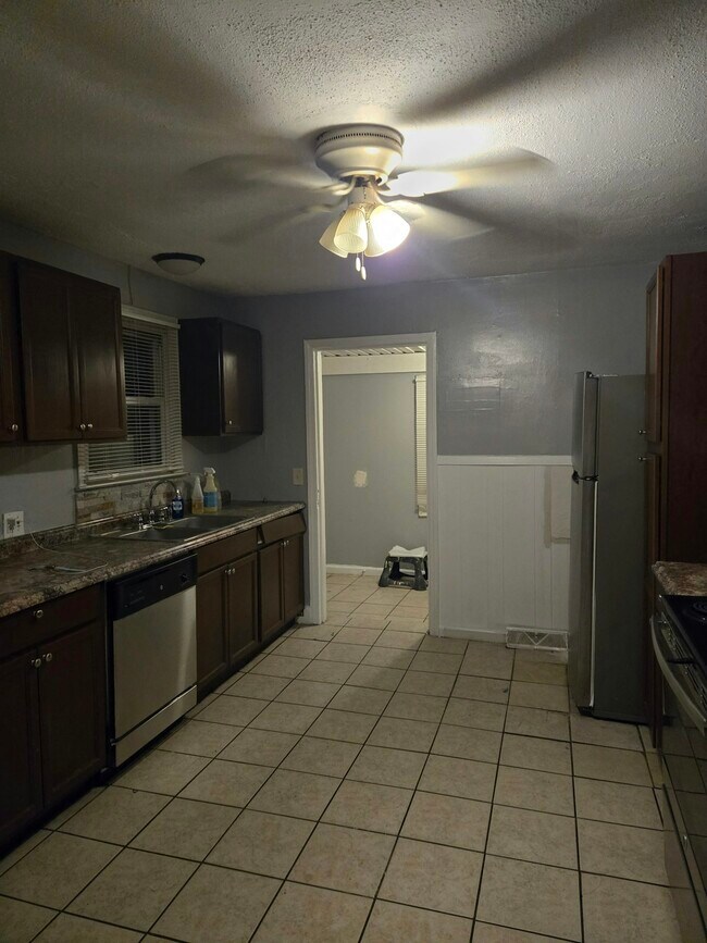 Foto del edificio - 3602 Rose Dr