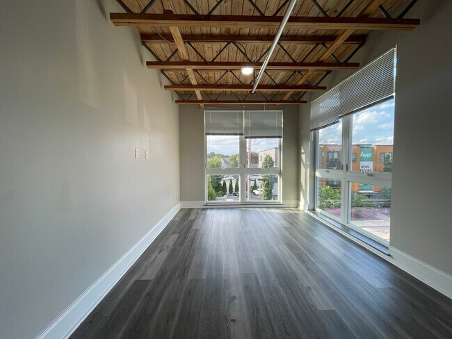 Foto del edificio - 330-350 Pleasant St. Unit 316