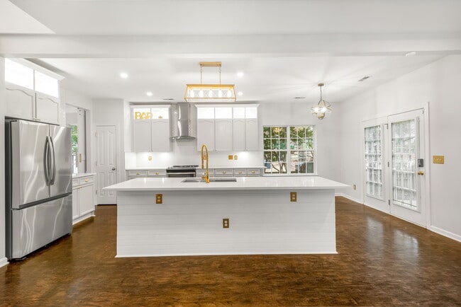 Foto del edificio - 8418 Bampton Dr